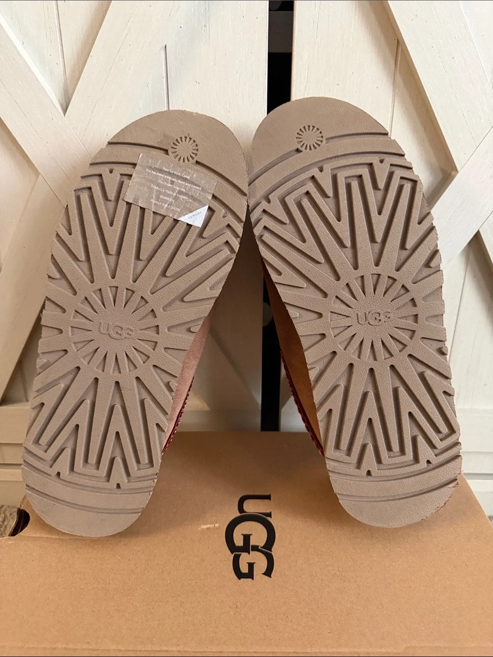 UGG Chestnut Mule with Red and Cream Knit Trim - Picture 8 of 8